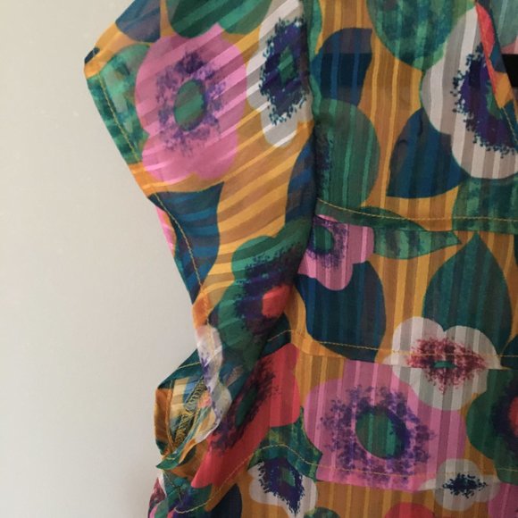 Brimming with Brio floral blouse - Size XL - Picture 2 of 4